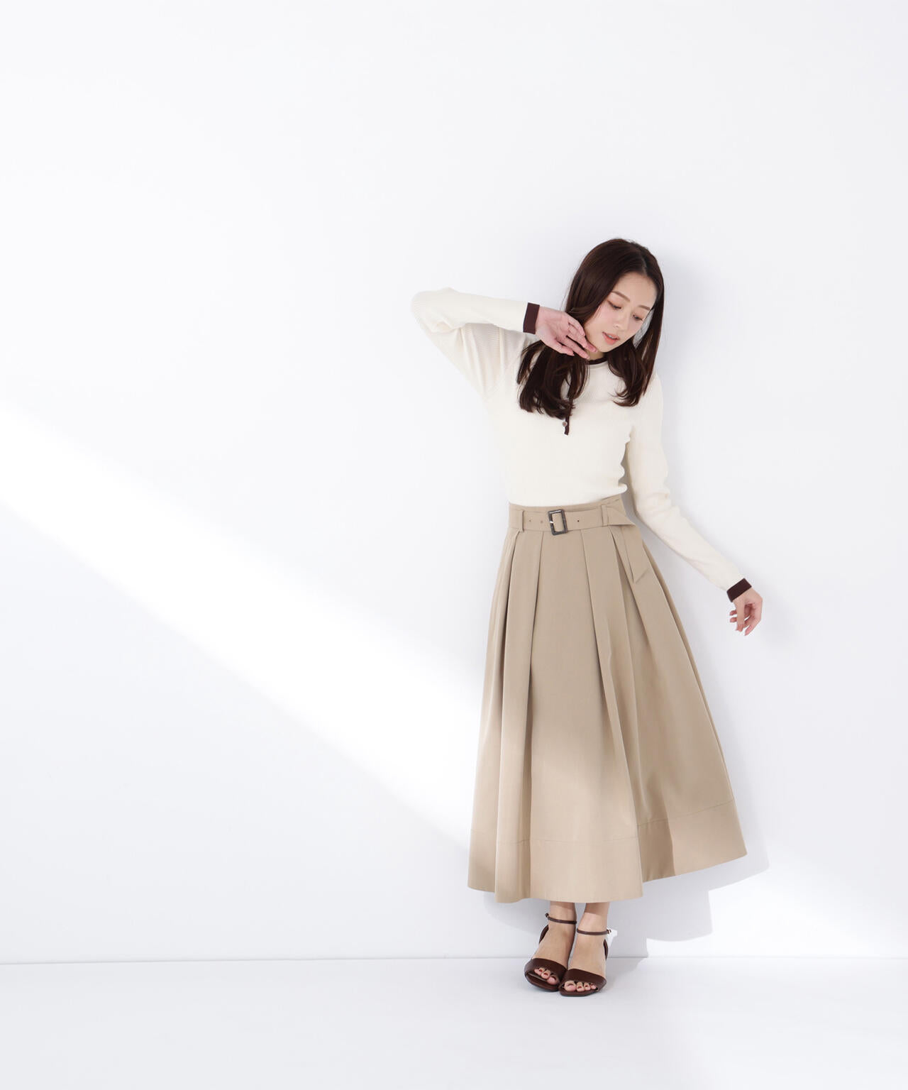 バイカラーフリルトリムニット