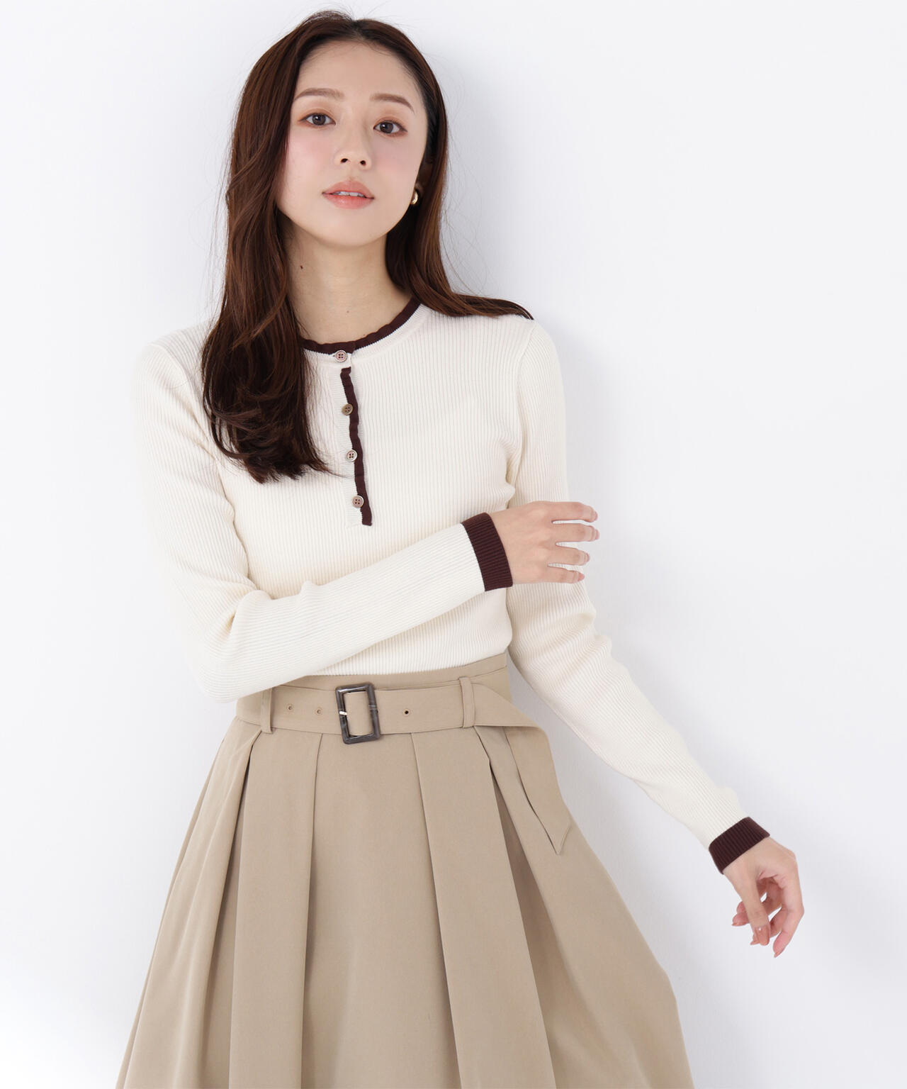 バイカラーフリルトリムニット