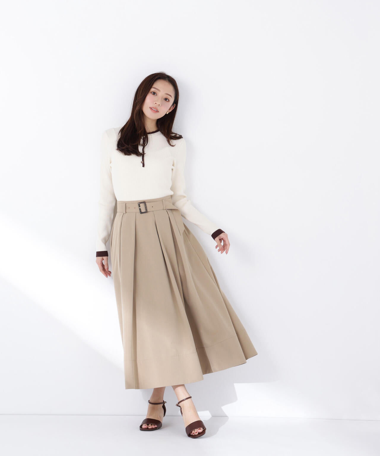 バイカラーフリルトリムニット