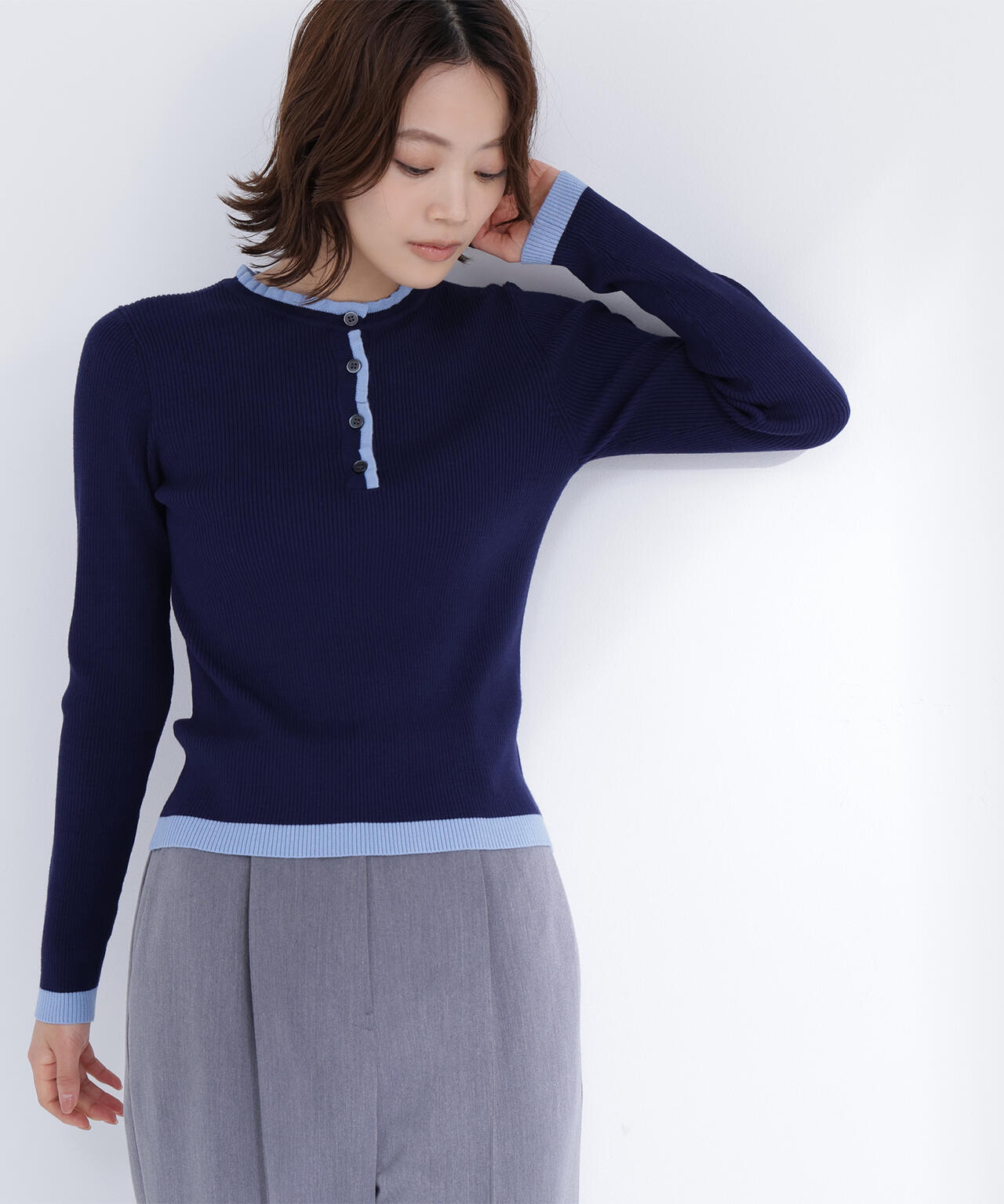 バイカラーフリルトリムニット