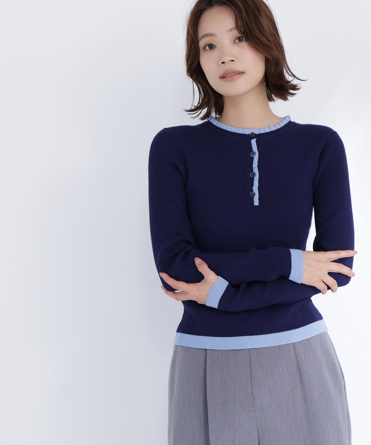 バイカラーフリルトリムニット