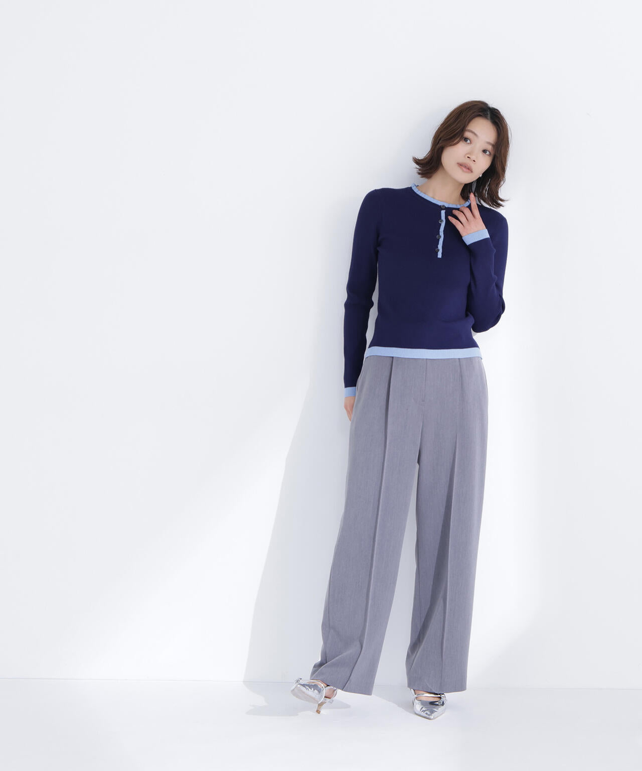 バイカラーフリルトリムニット