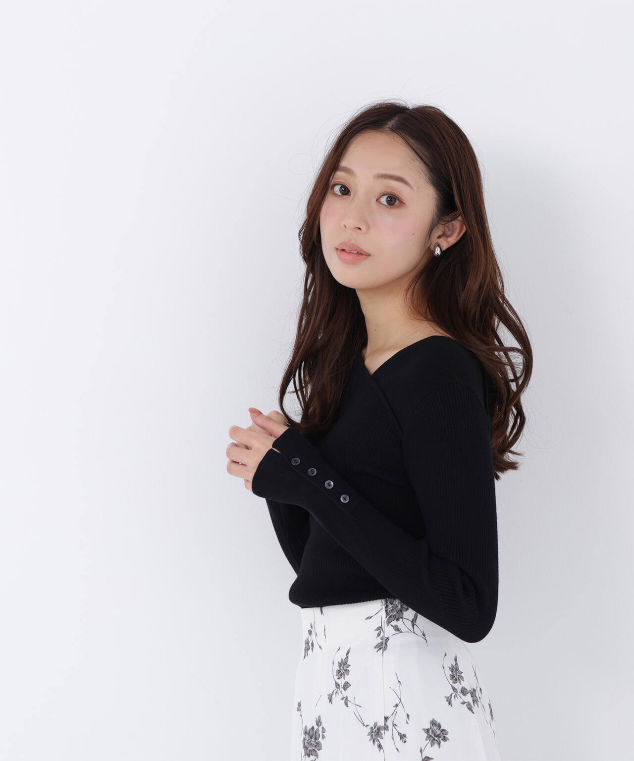 ショルダータックアシメネックニット