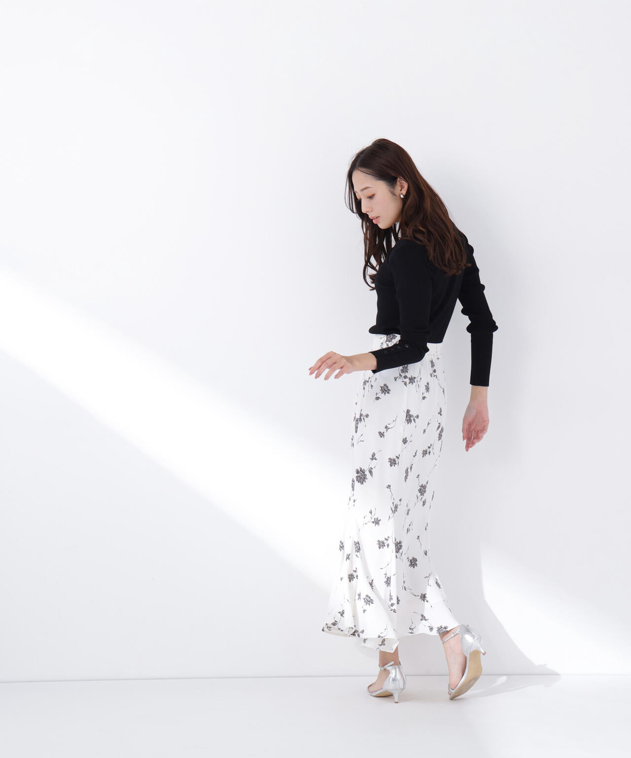 ショルダータックアシメネックニット