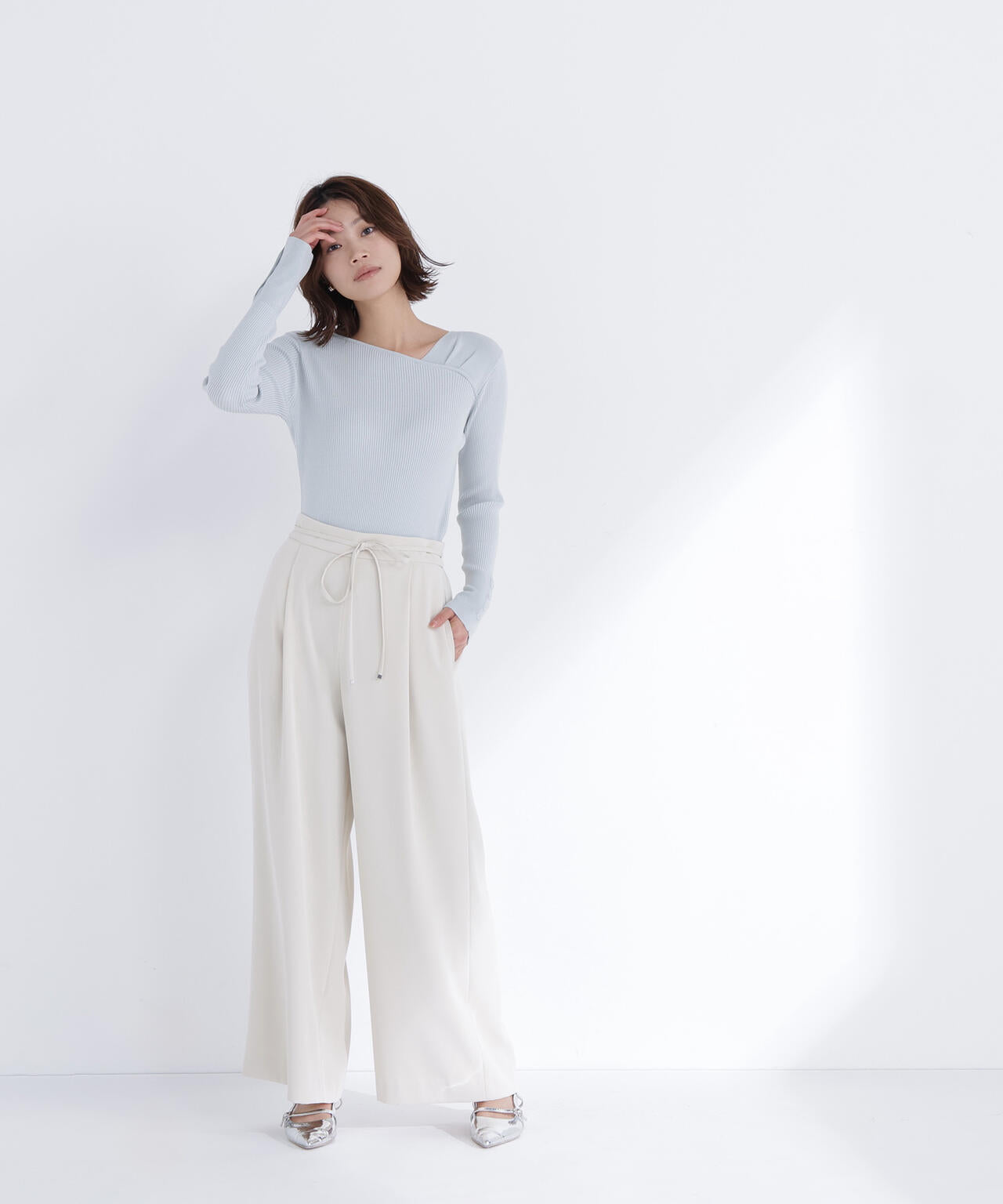 ショルダータックアシメネックニット