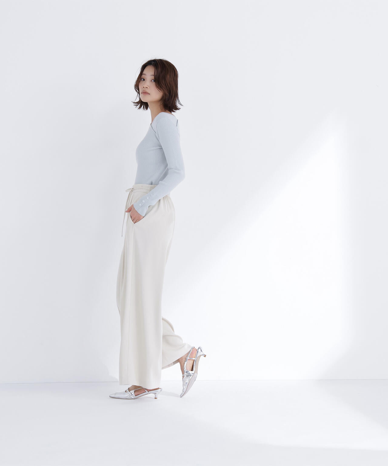 ショルダータックアシメネックニット