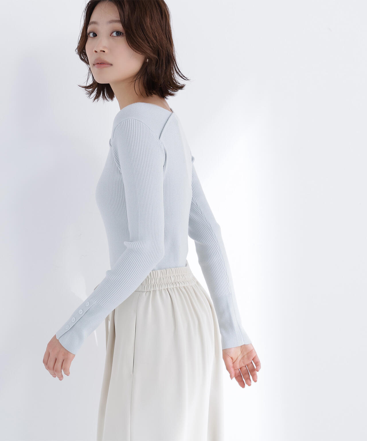 ショルダータックアシメネックニット