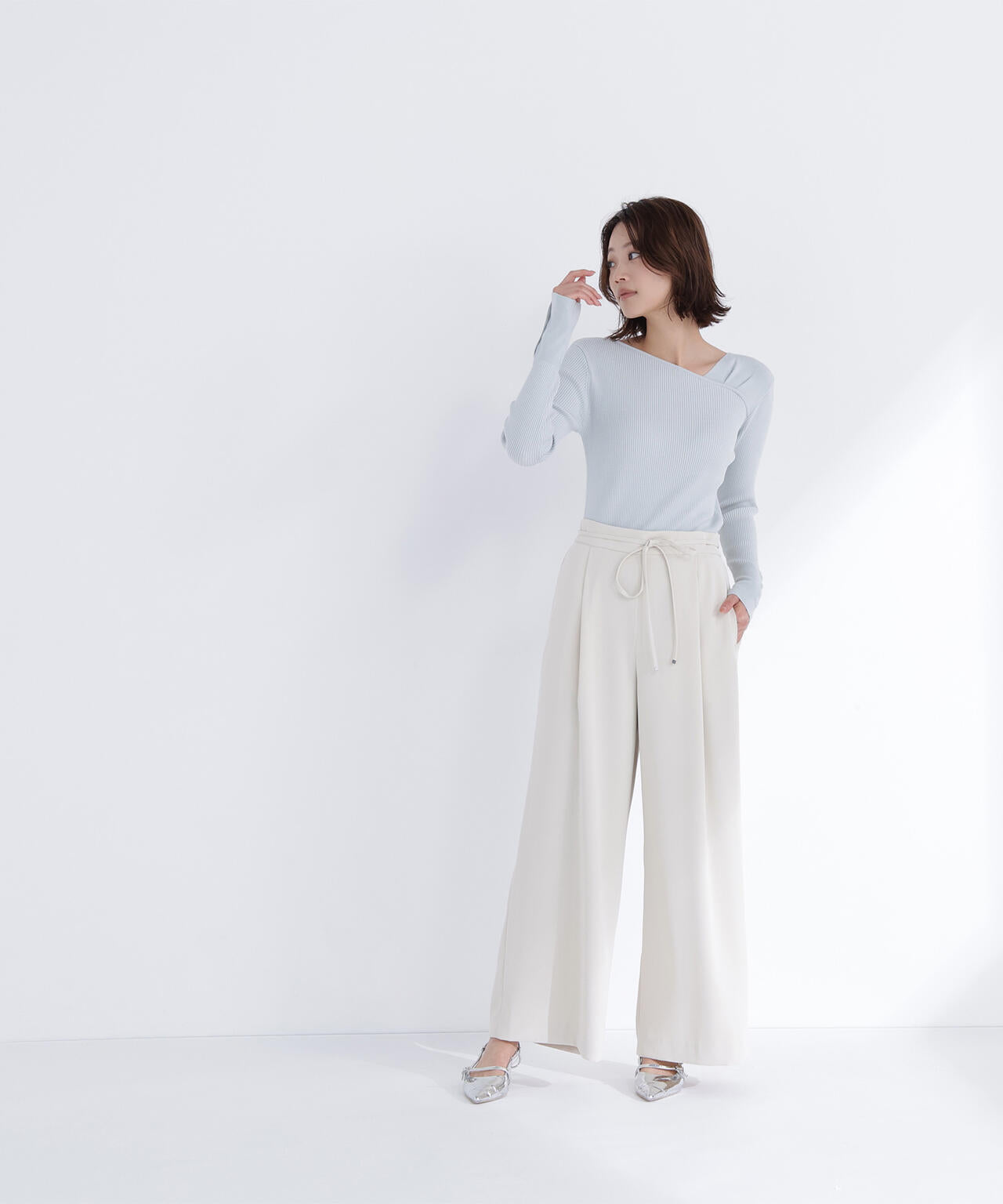 ショルダータックアシメネックニット