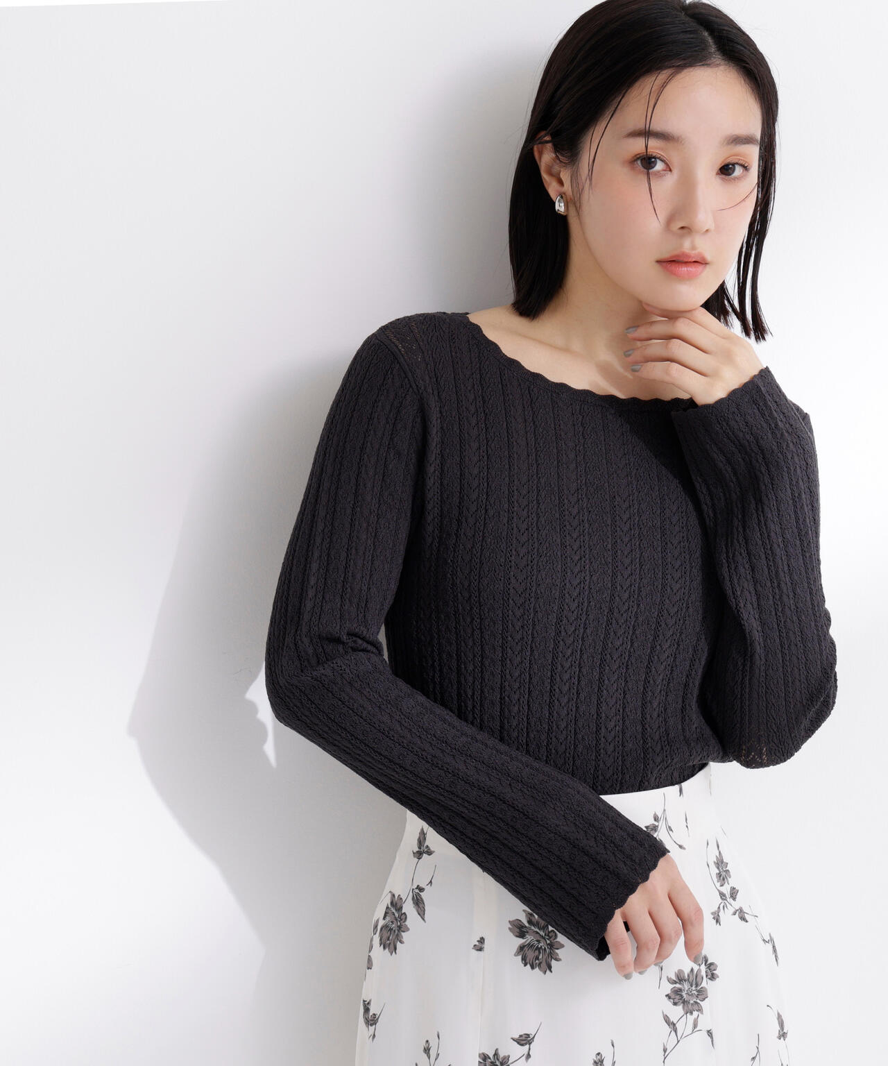 柄編みスカラップニット