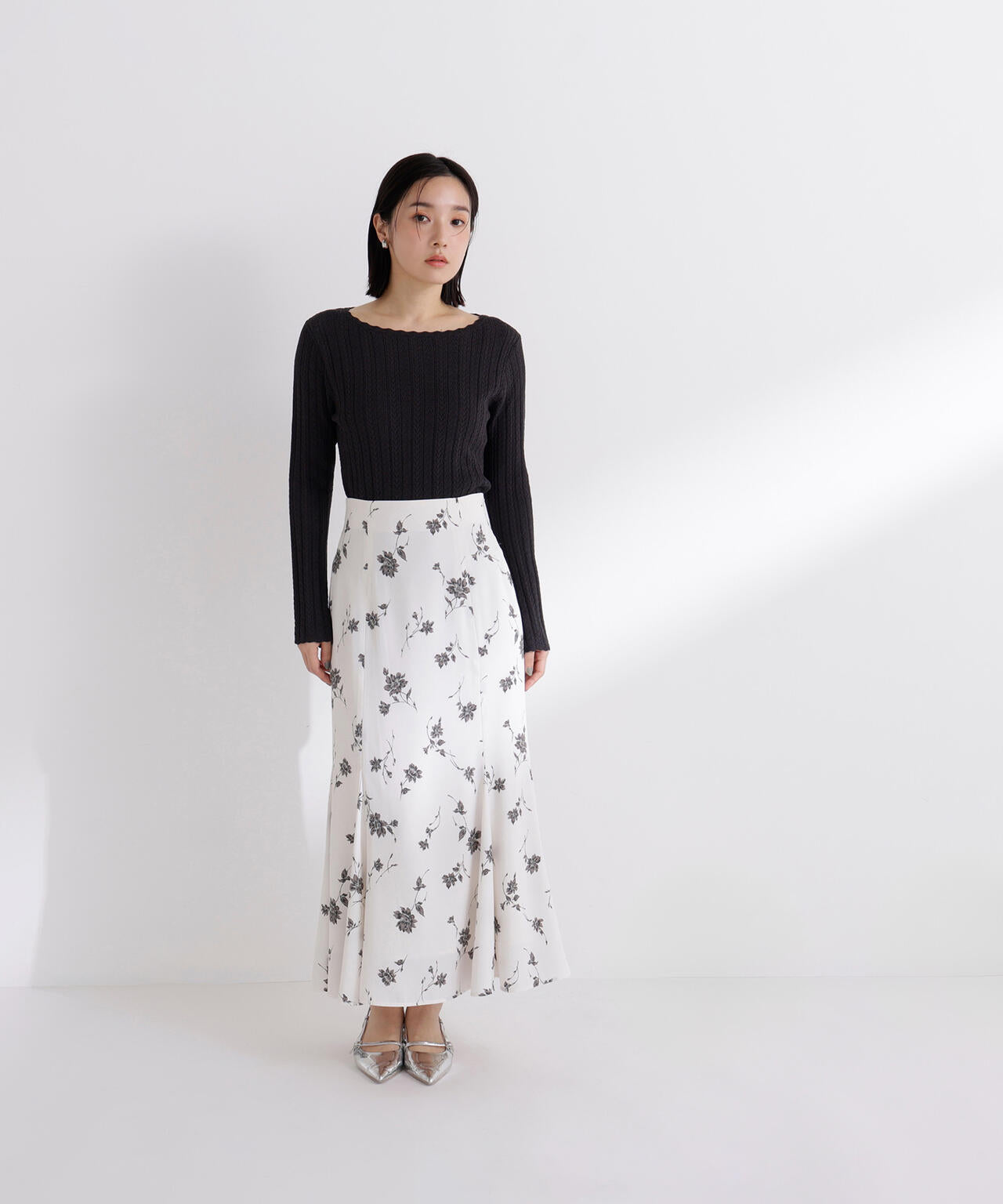 柄編みスカラップニット