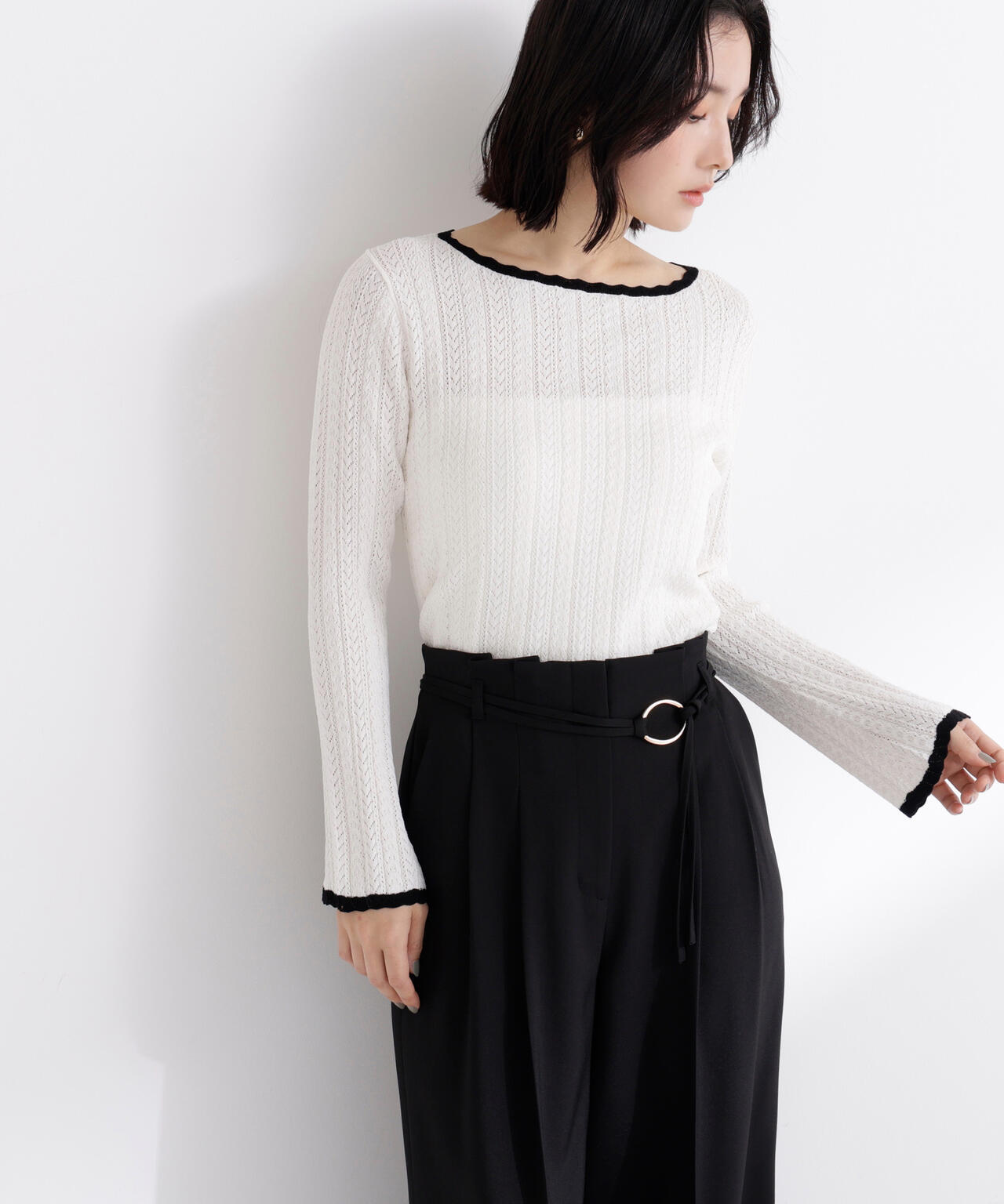 柄編みスカラップニット