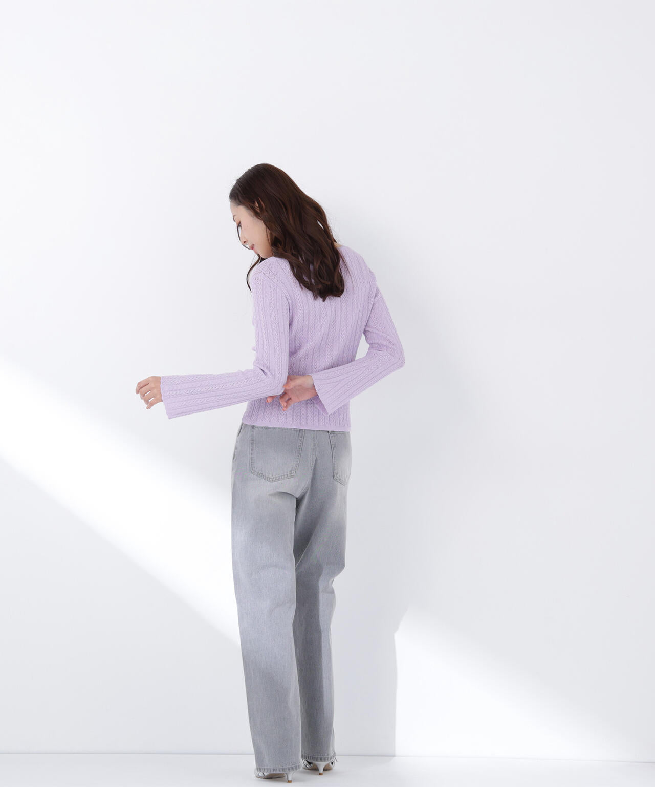 柄編みスカラップニット