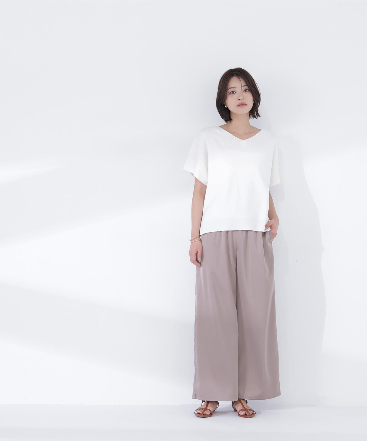 <sweet掲載>総針ベーシック Vネックニット