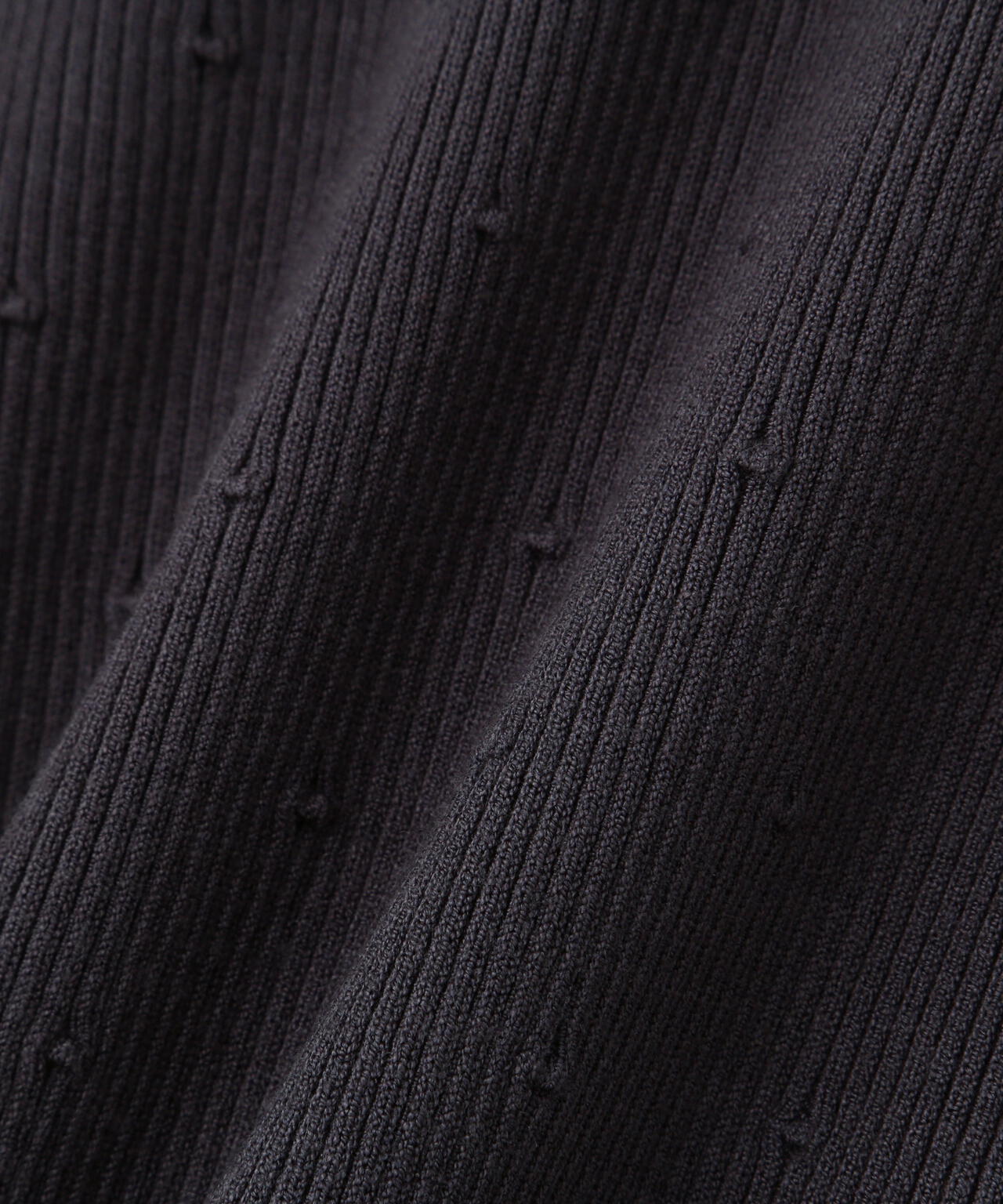 ドットジャガードニット