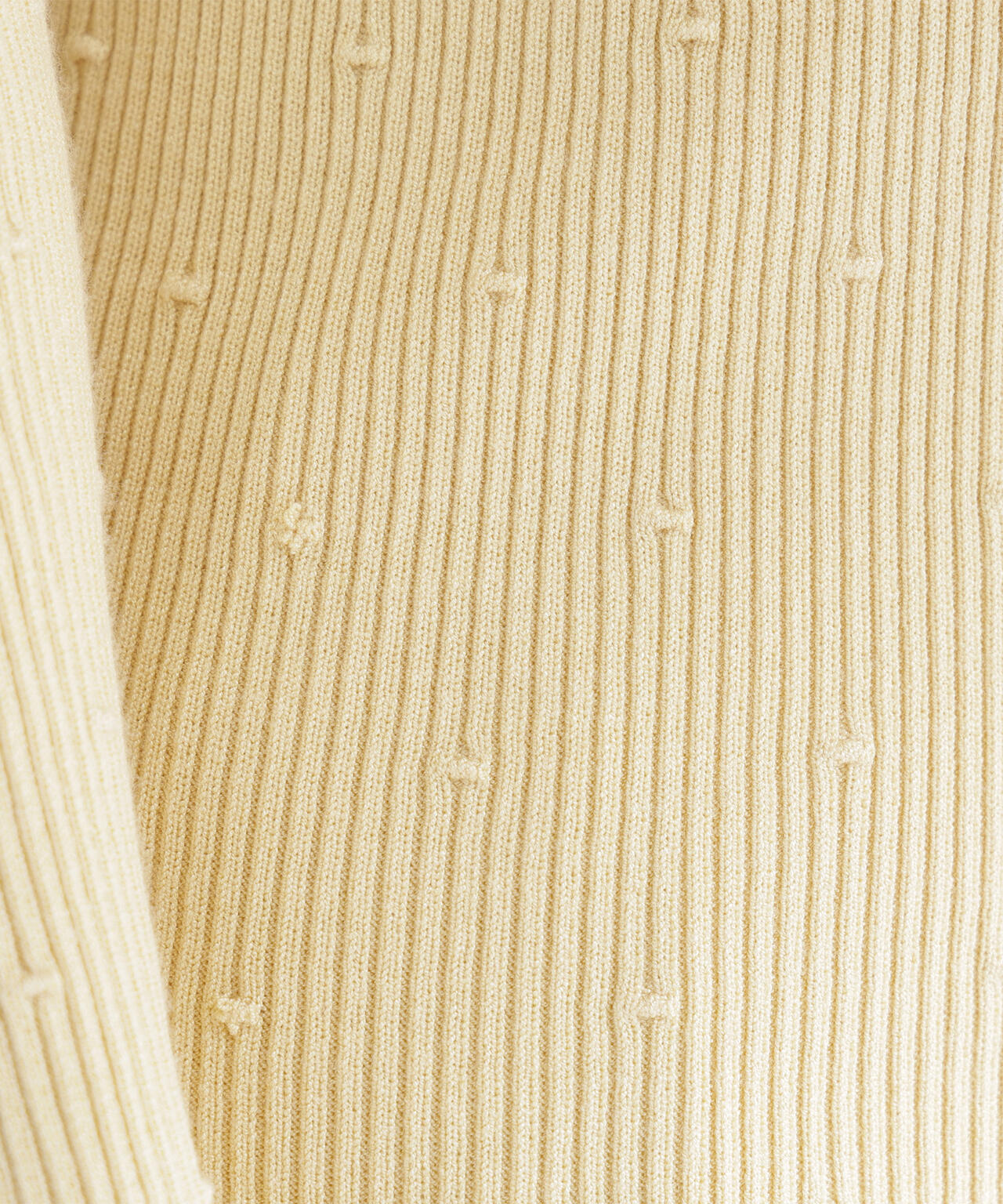 ドットジャガードニット