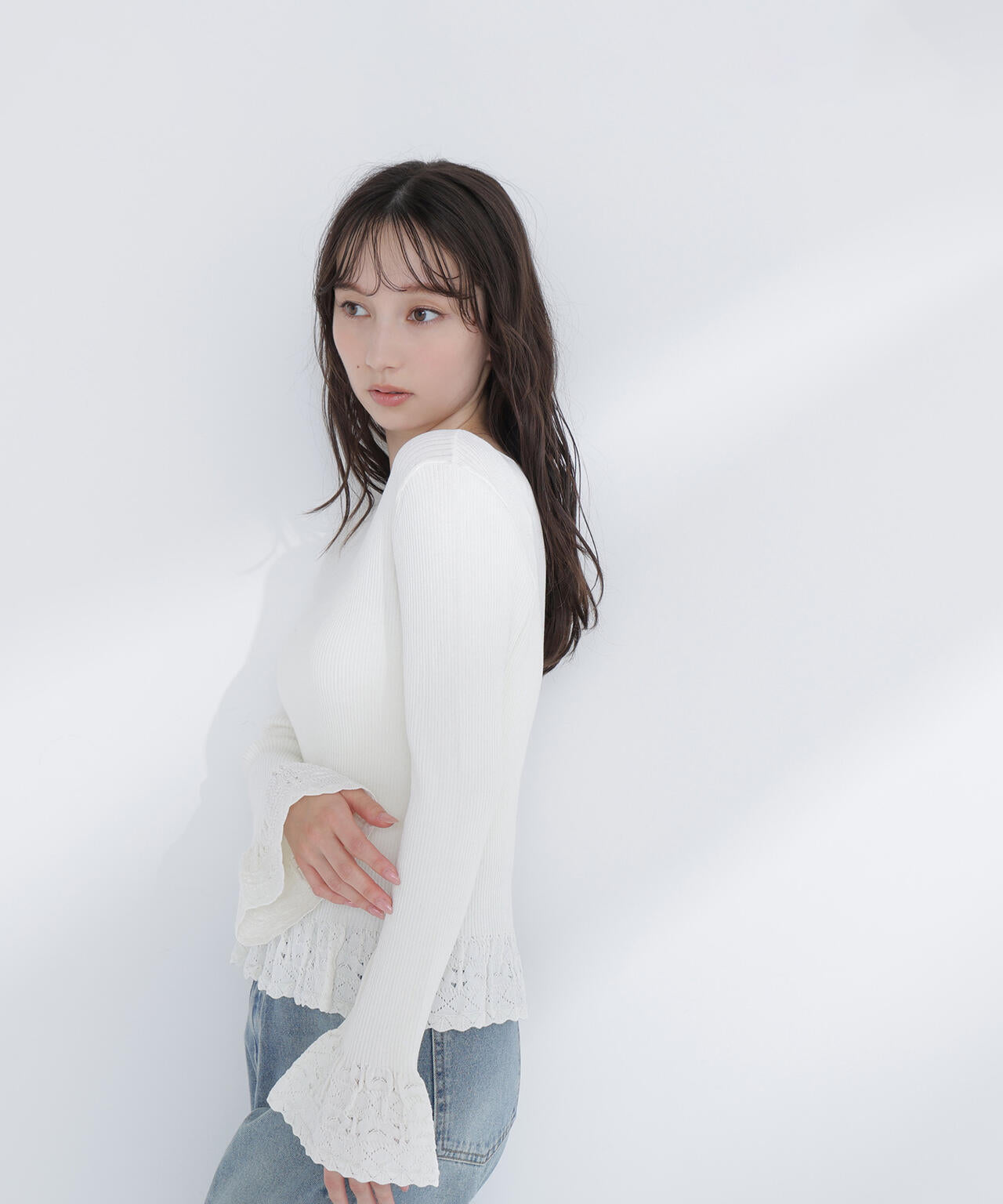 柄編みフレアスリーブニット