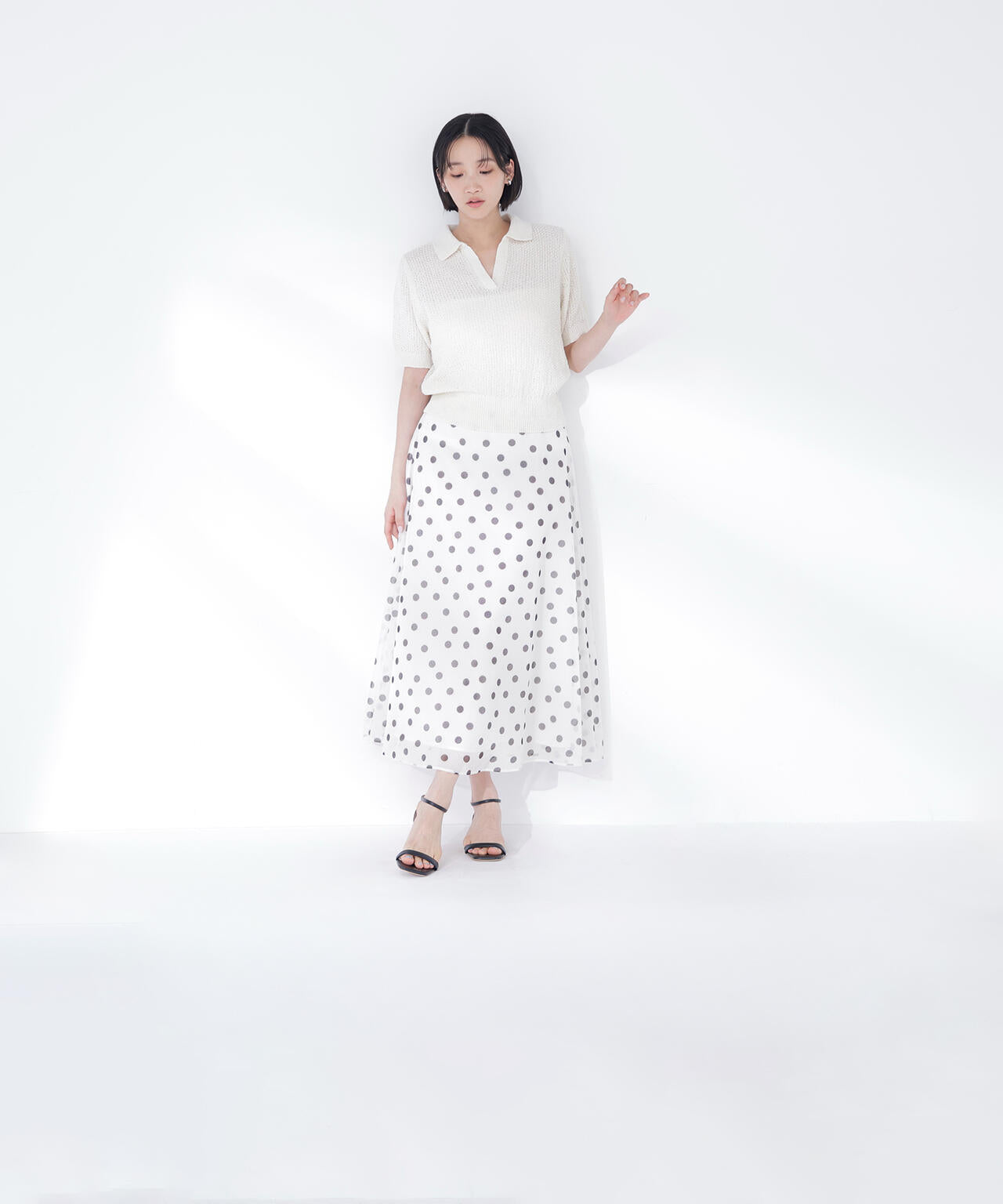 身長165 B:80 W:59 / H:85 / S:23.5 着用サイズ:FR