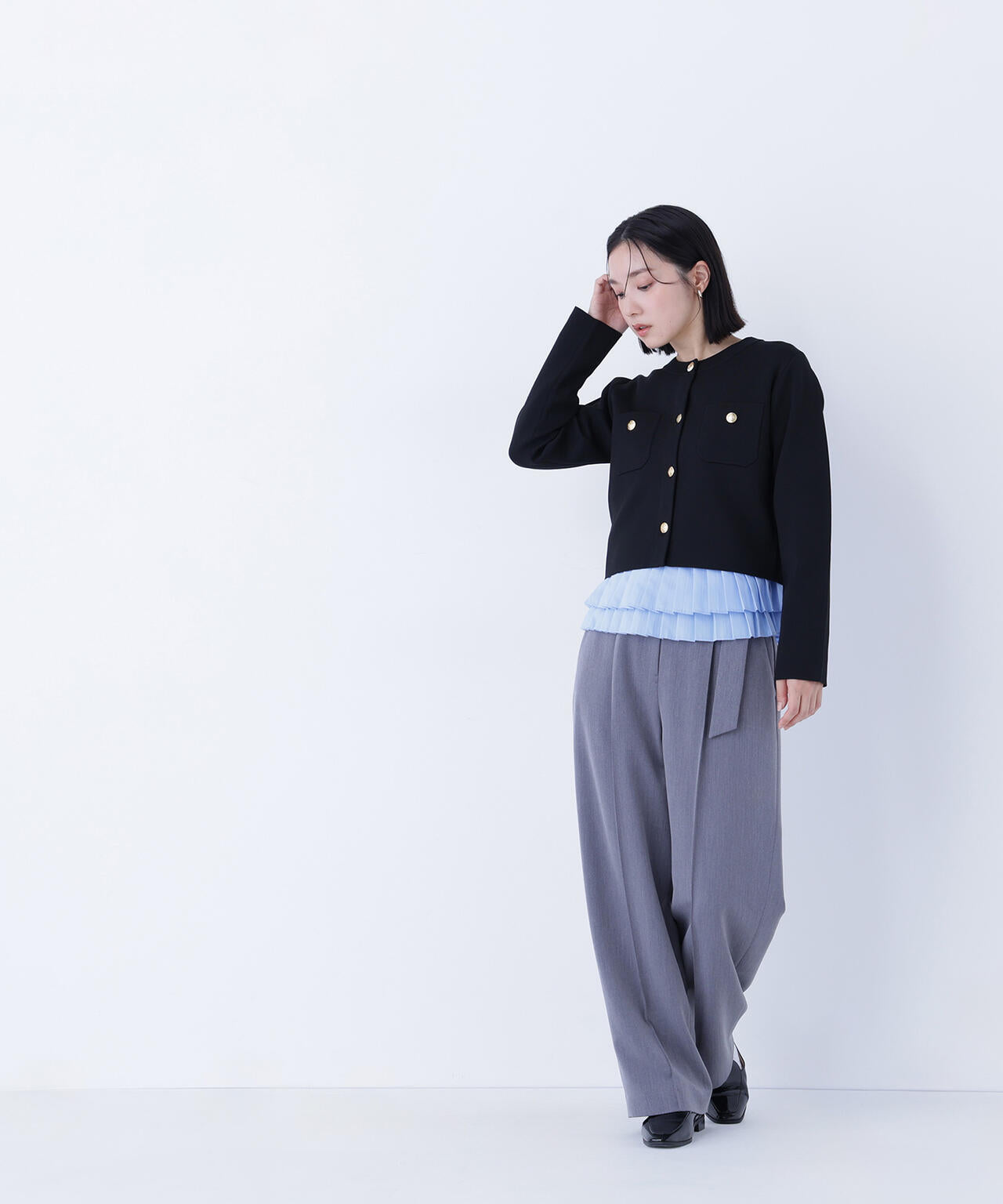 エンブレムボタンニットジャケット