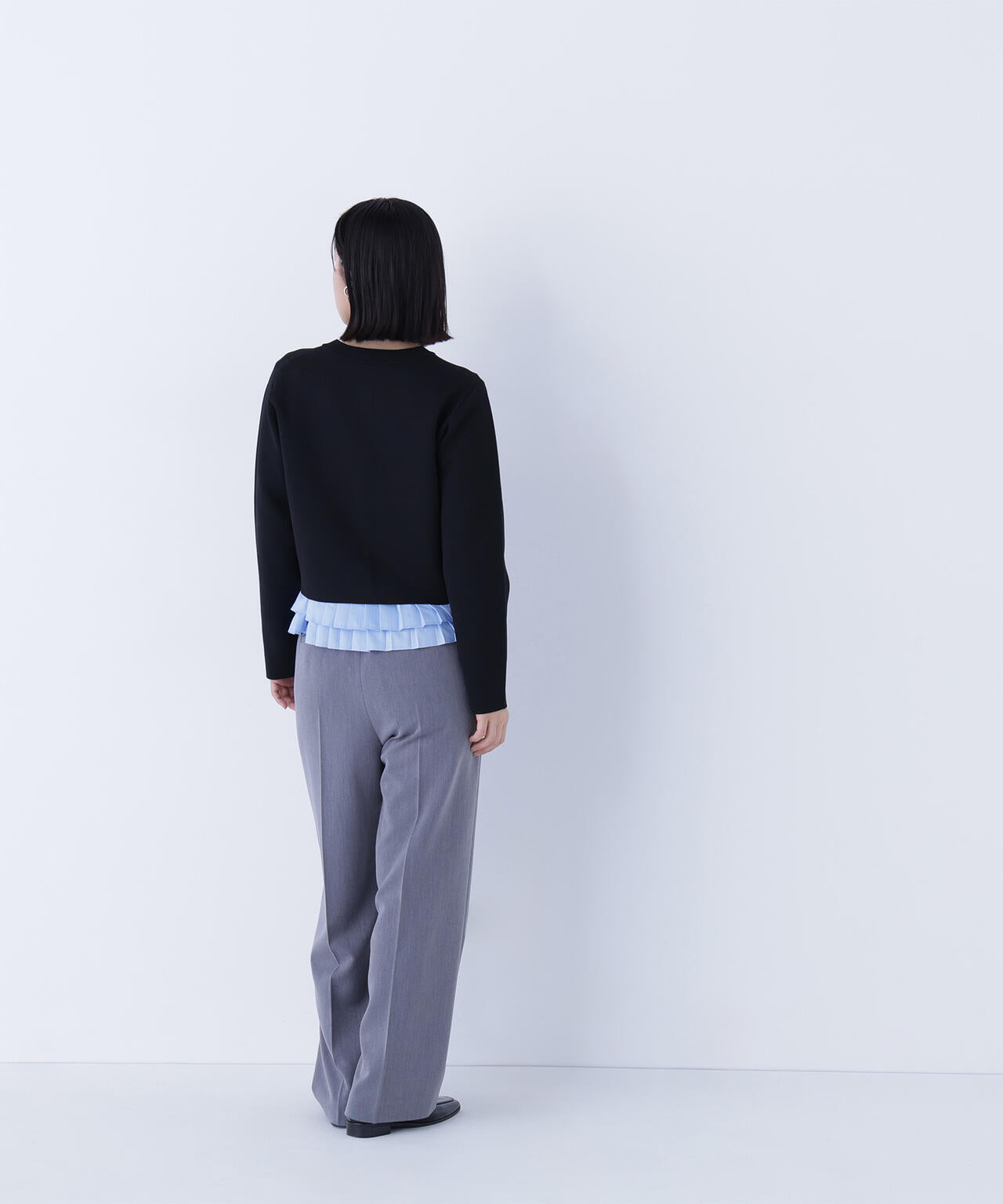 エンブレムボタンニットジャケット