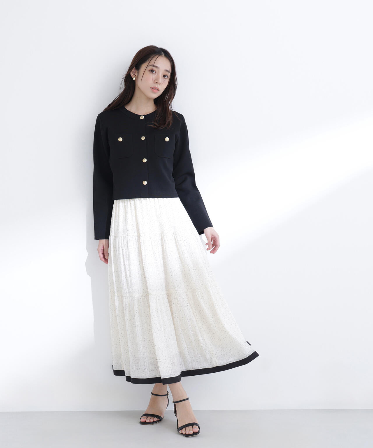 エンブレムボタンニットジャケット