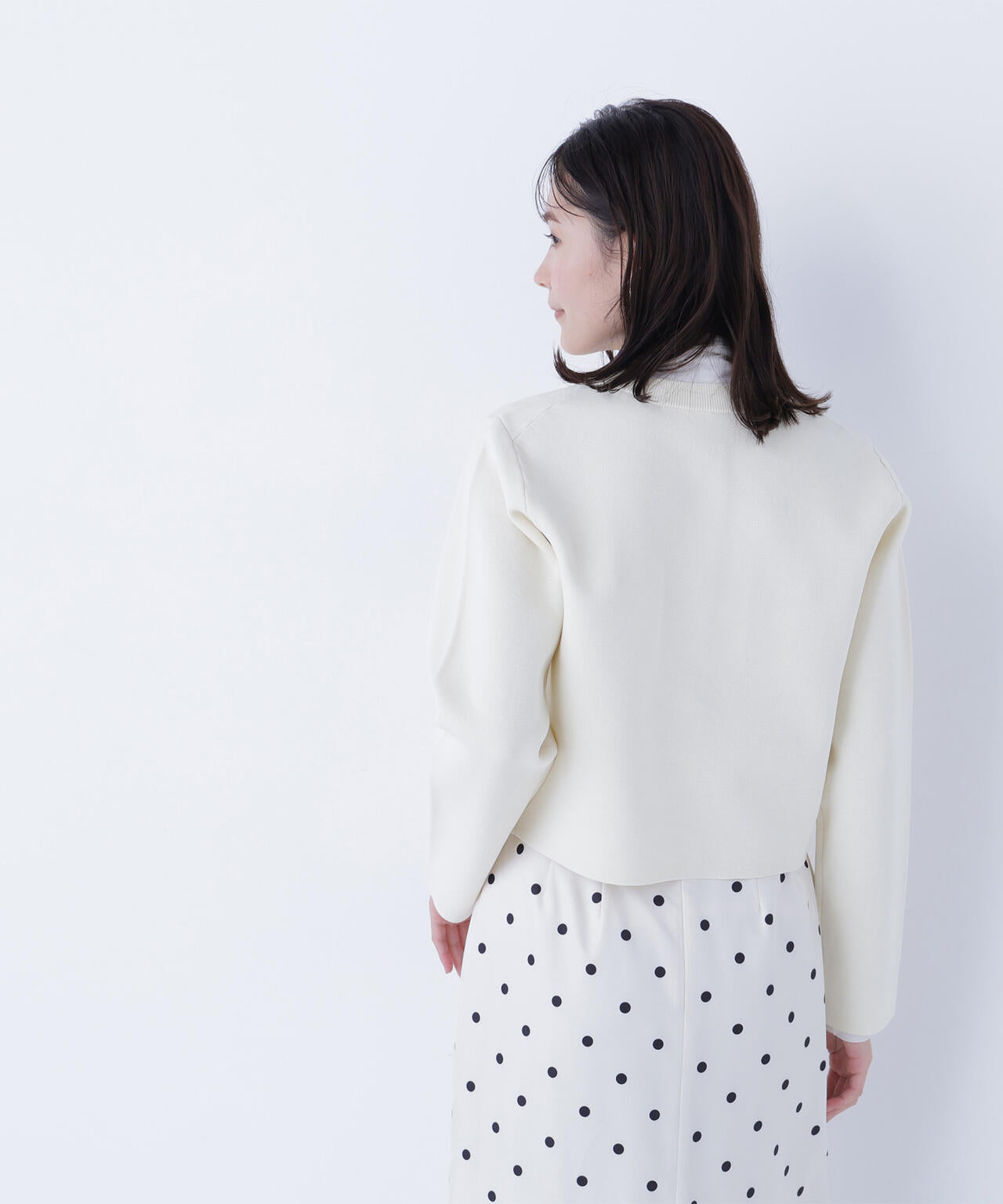 エンブレムボタンニットジャケット