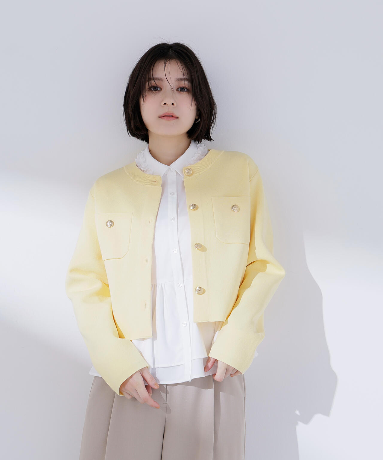 エンブレムボタンニットジャケット