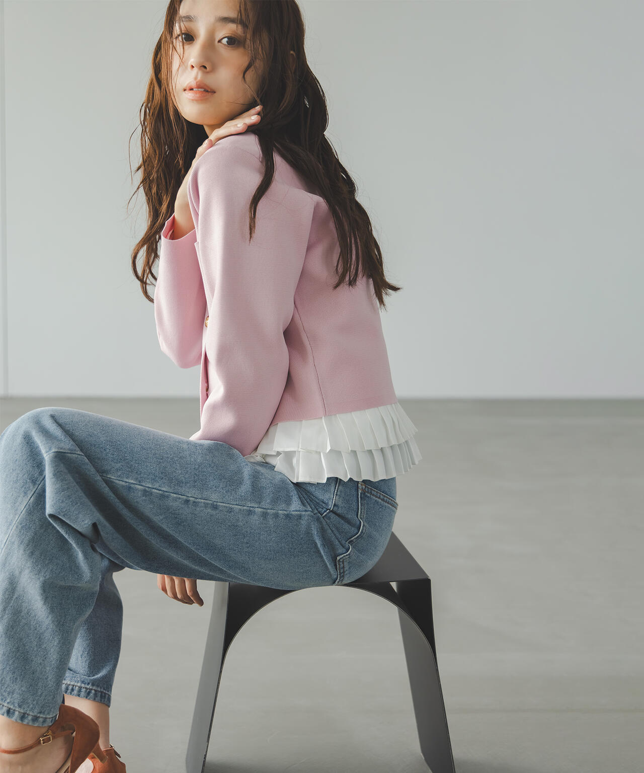 エンブレムボタンニットジャケット