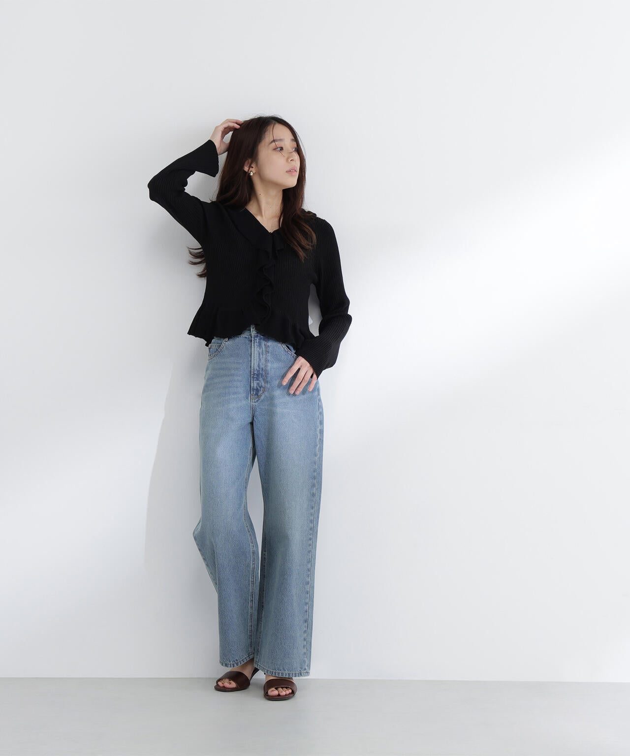 フリルトリムカーディガン