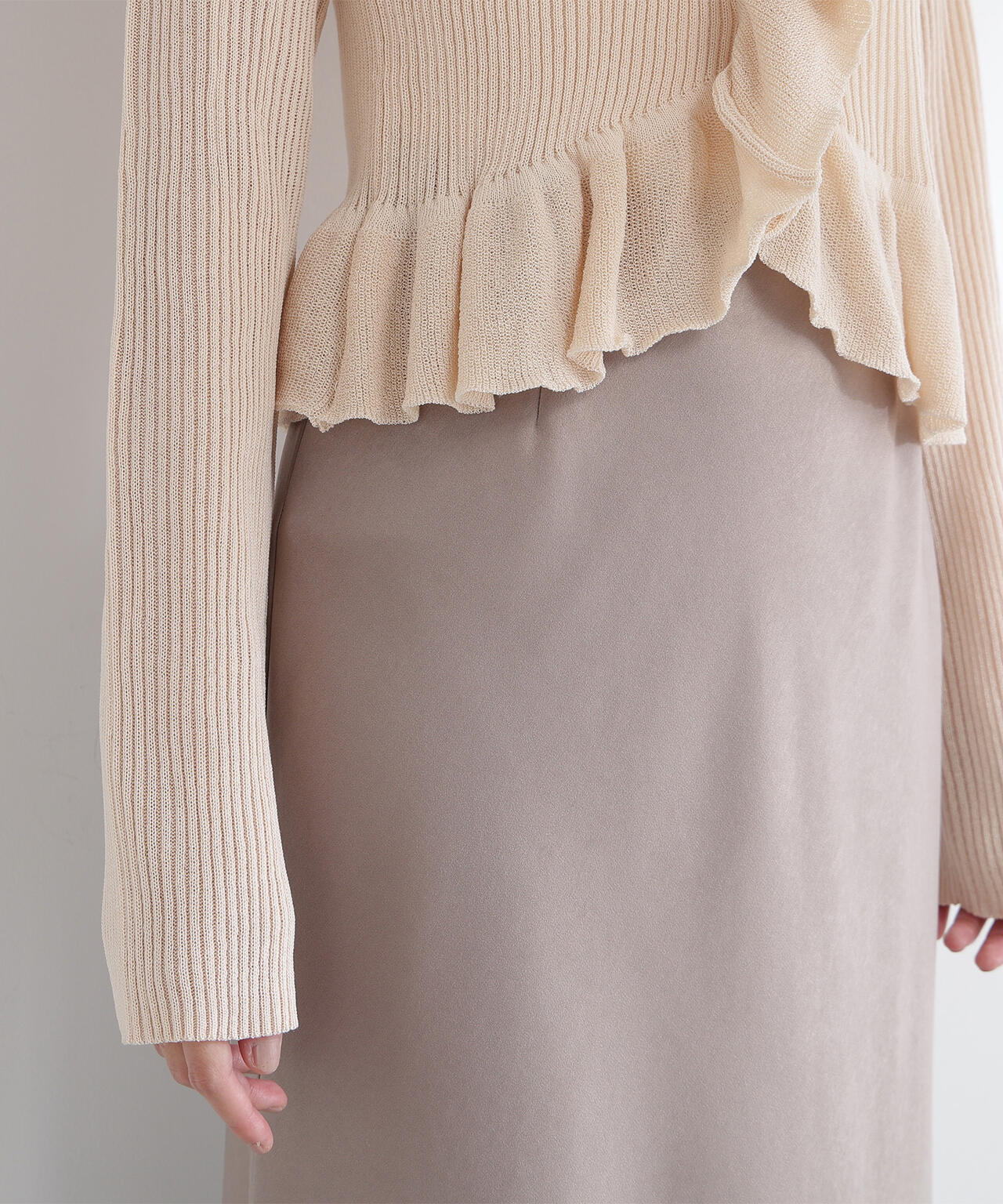 フリルトリムカーディガン