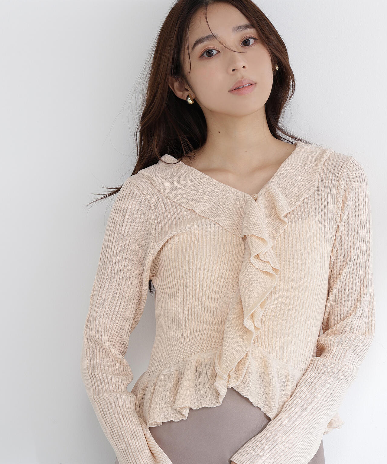 フリルトリムカーディガン