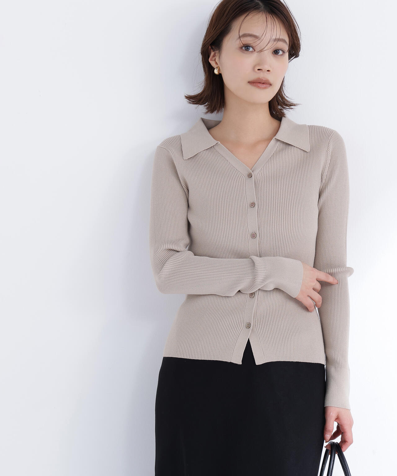 【WEB限定カラー:オレンジ】襟付Vネックリブニット