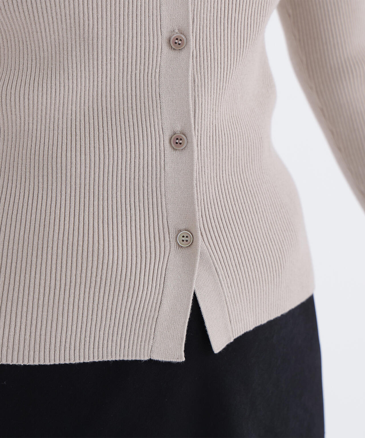 【WEB限定カラー:オレンジ】襟付Vネックリブニット