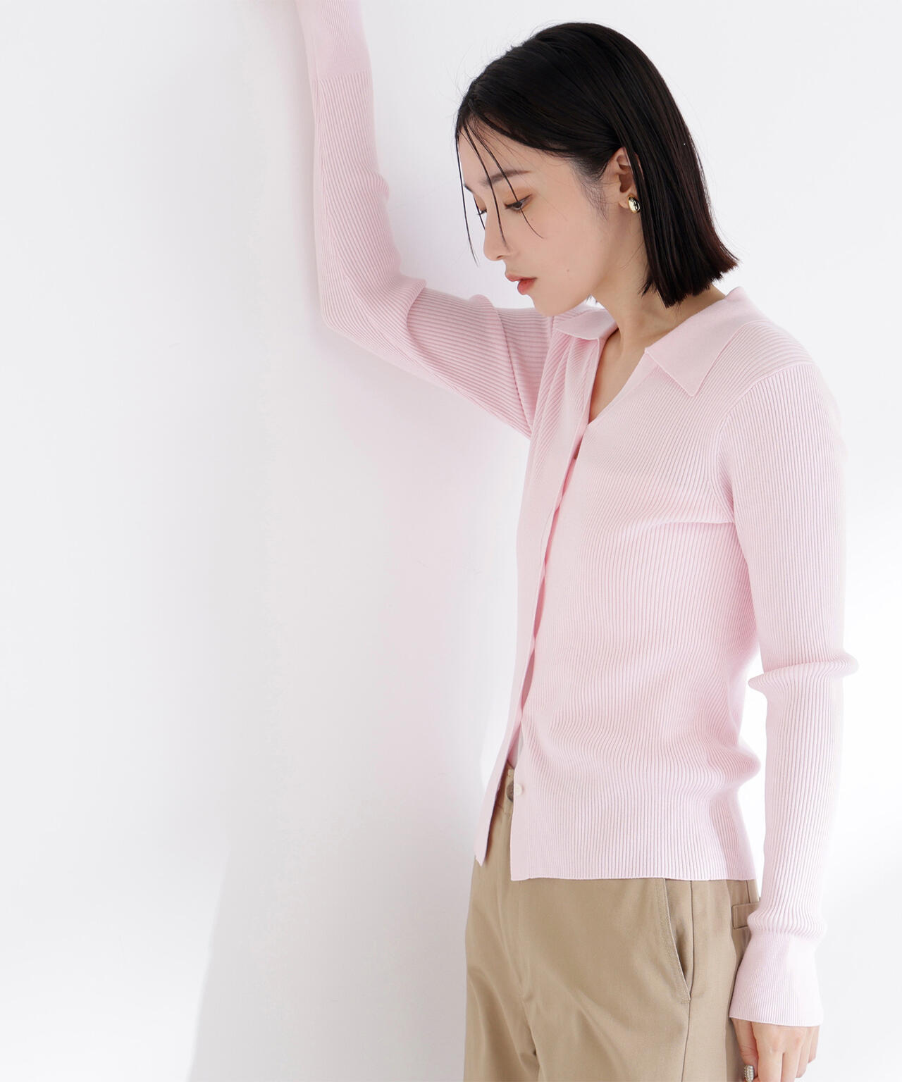 【WEB限定カラー:オレンジ】襟付Vネックリブニット