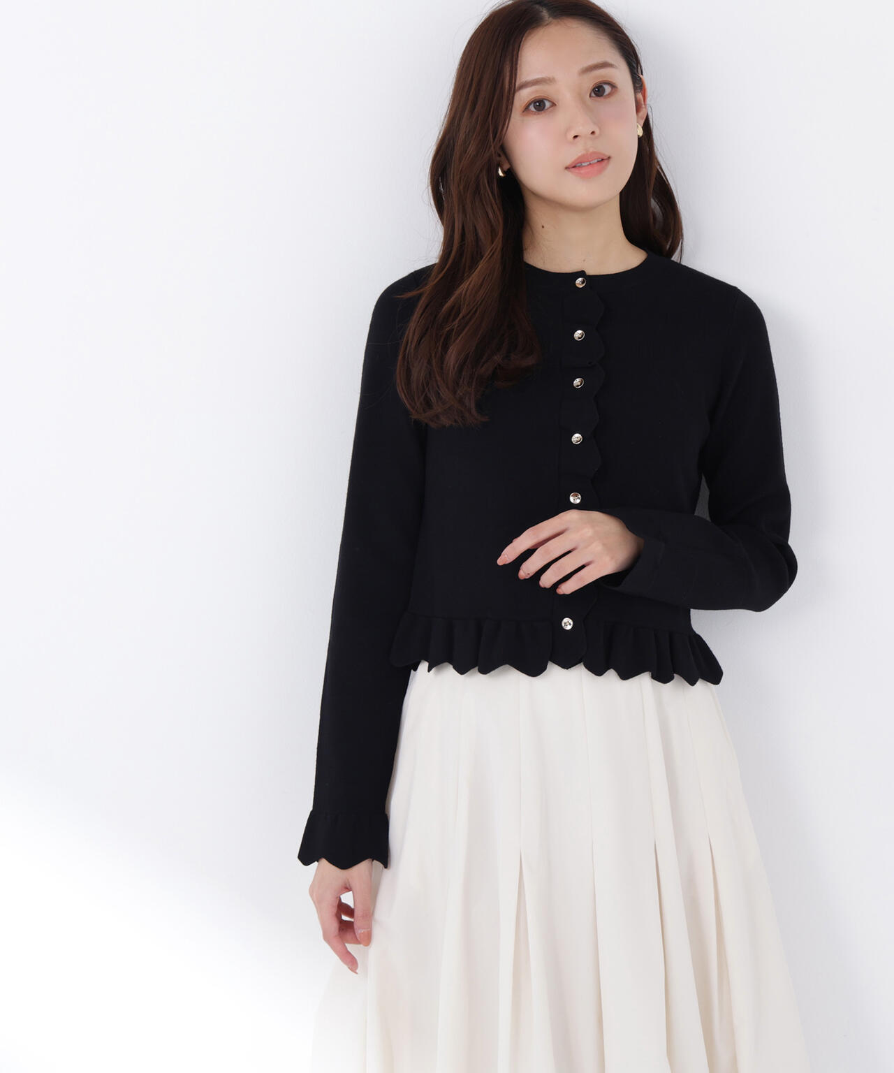 メタルボタンフリルカーディガン