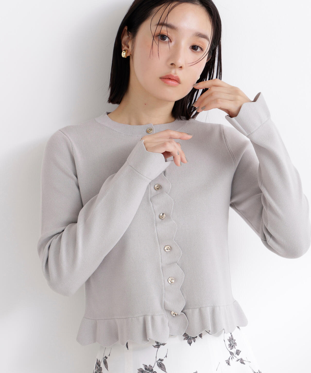 メタルボタンフリルカーディガン