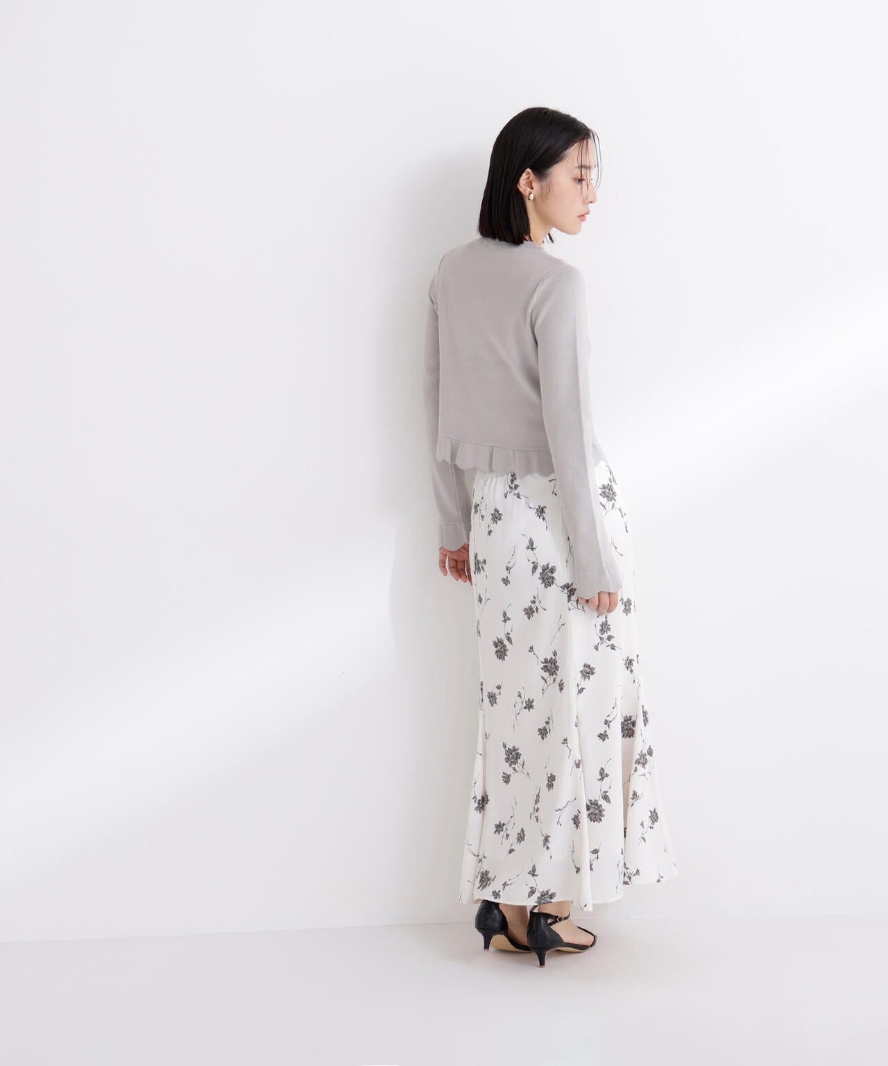 メタルボタンフリルカーディガン