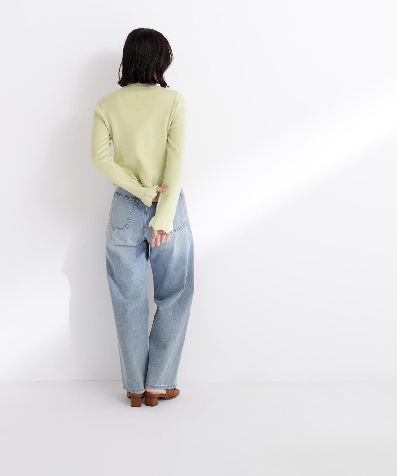 メタルボタンフリルカーディガン