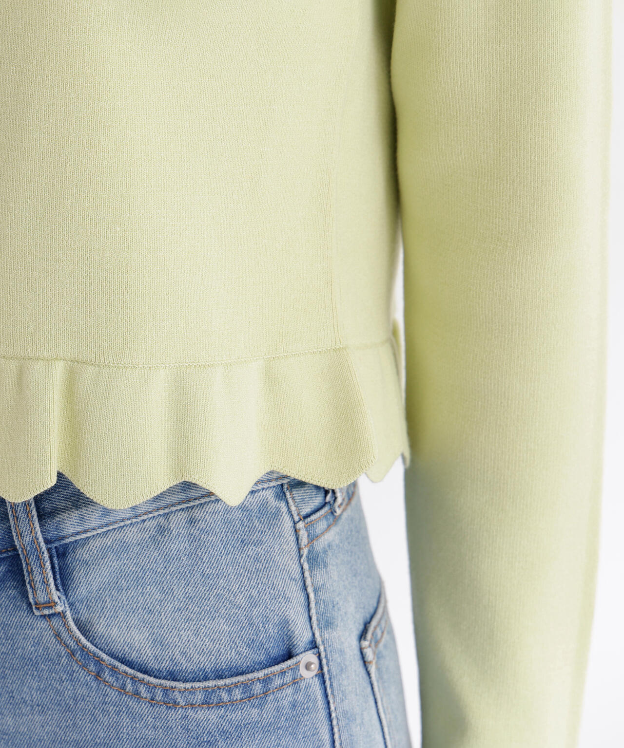 メタルボタンフリルカーディガン