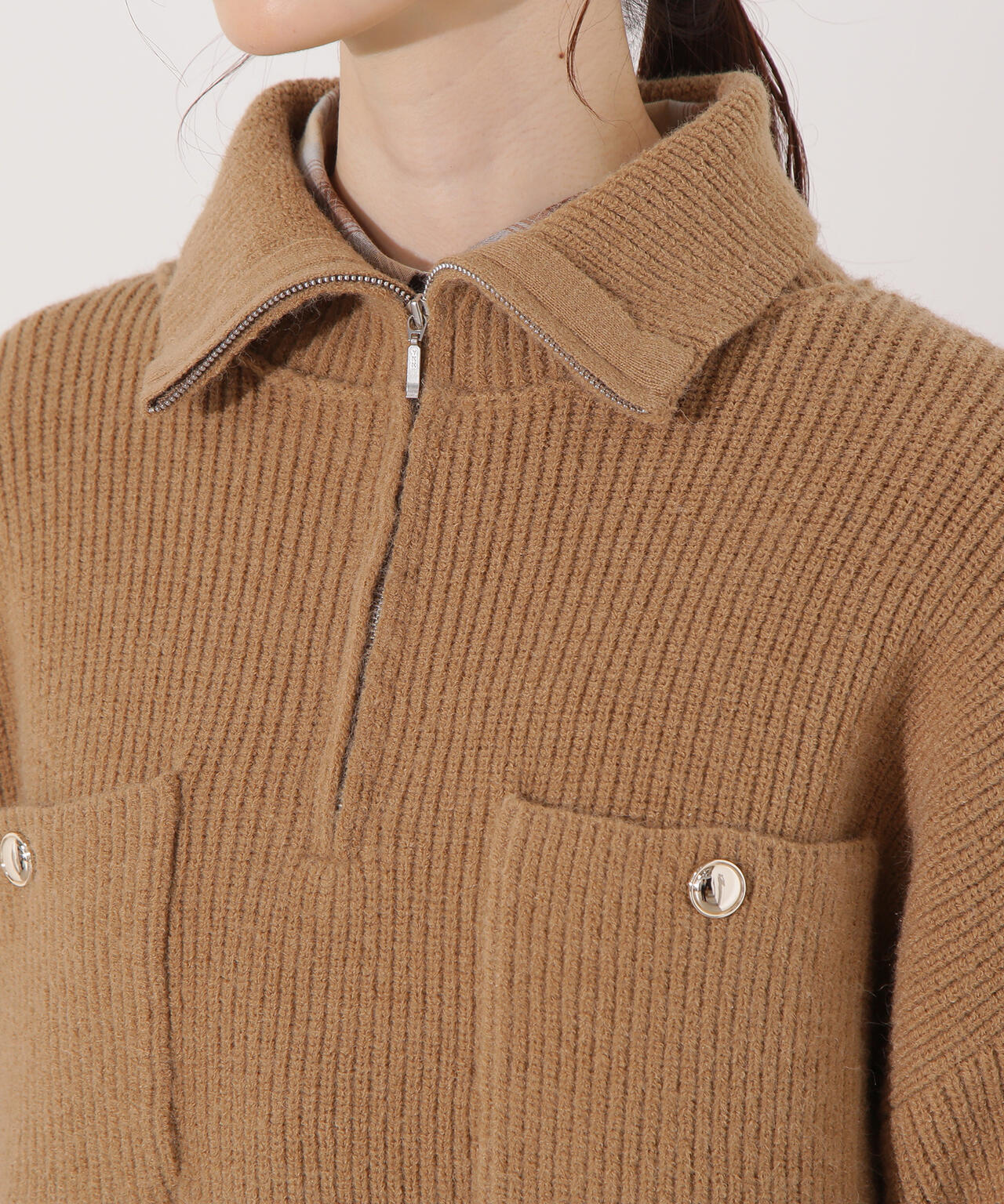 ハーフジップオーバーニット