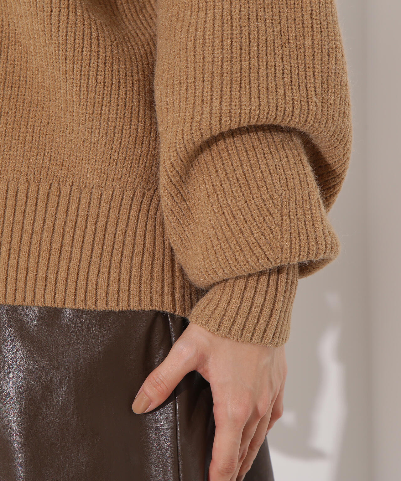 ハーフジップオーバーニット