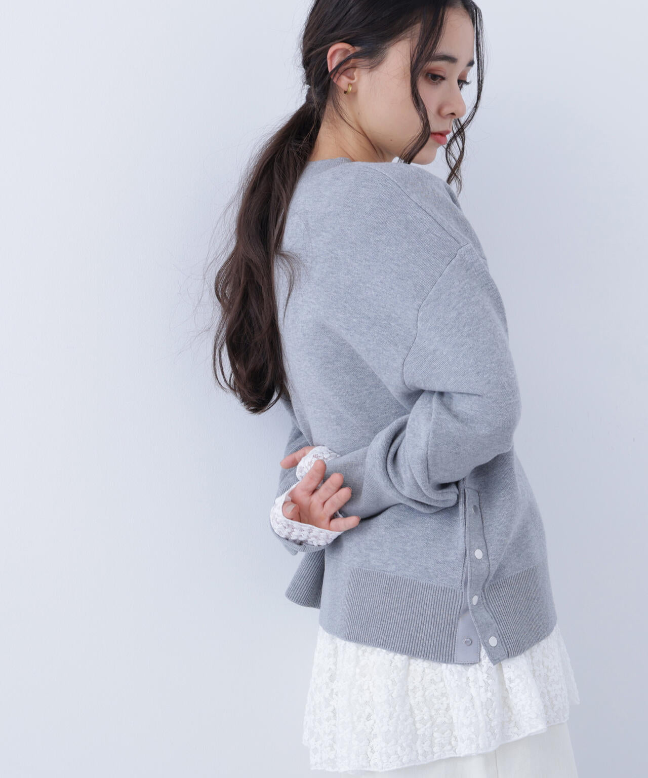 サイドスリットボクシーニット