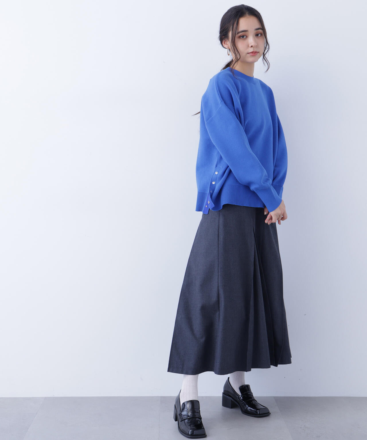 サイドスリットボクシーニット