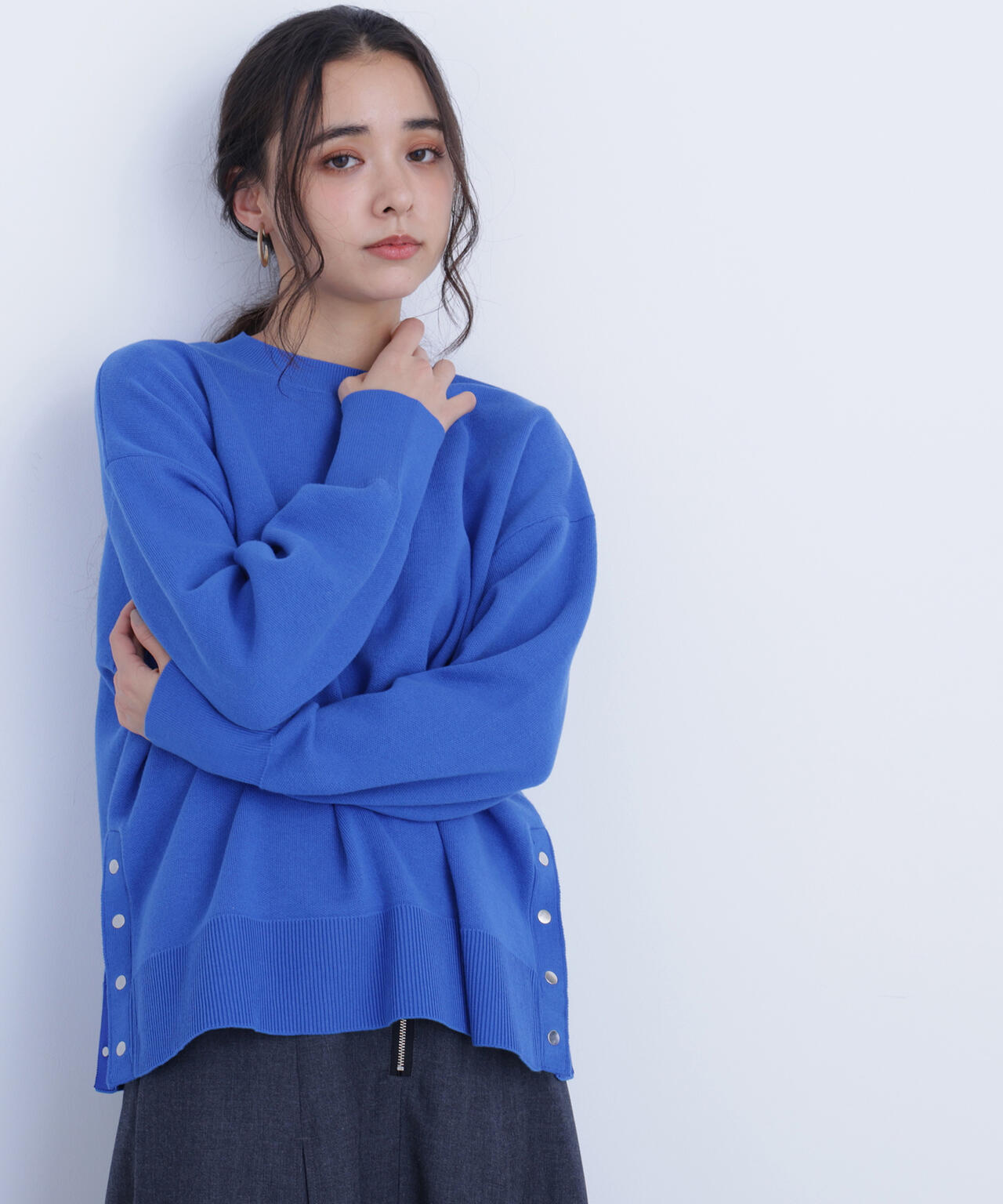 サイドスリットボクシーニット