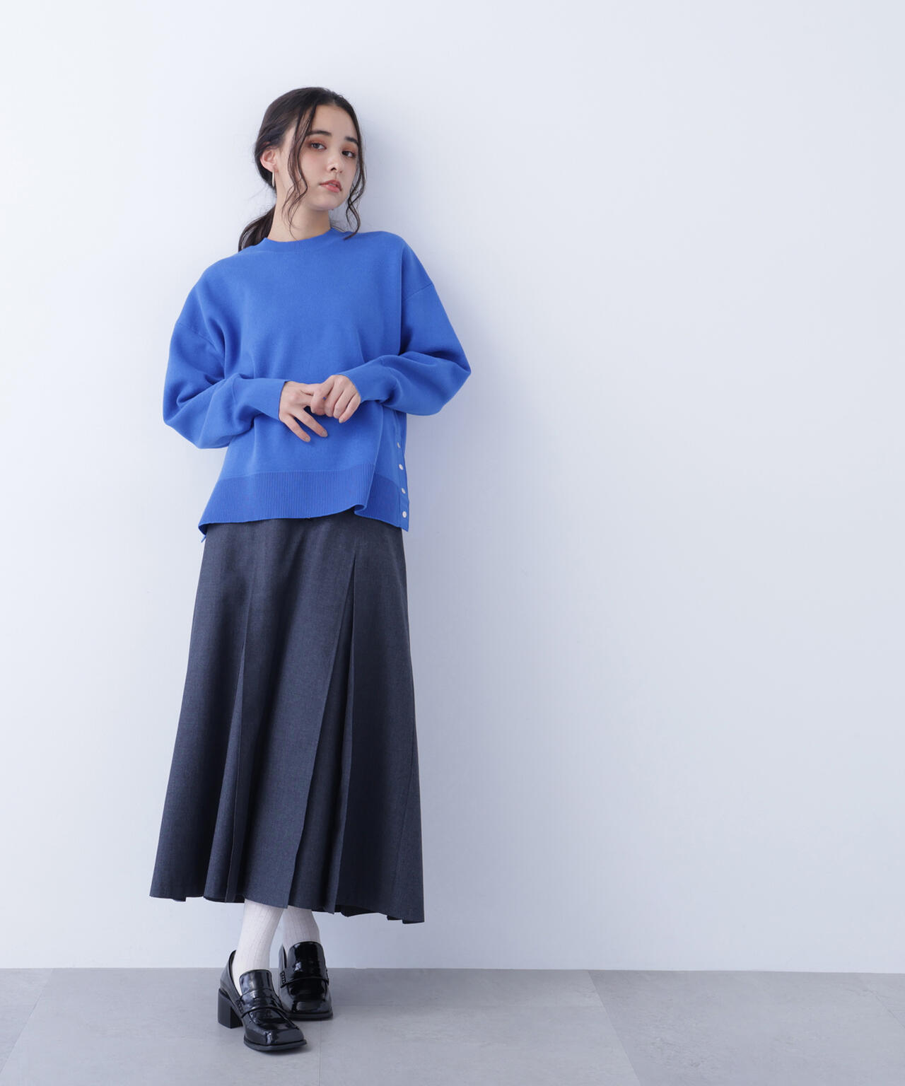 サイドスリットボクシーニット