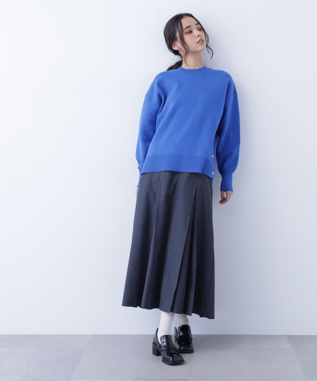 サイドスリットボクシーニット