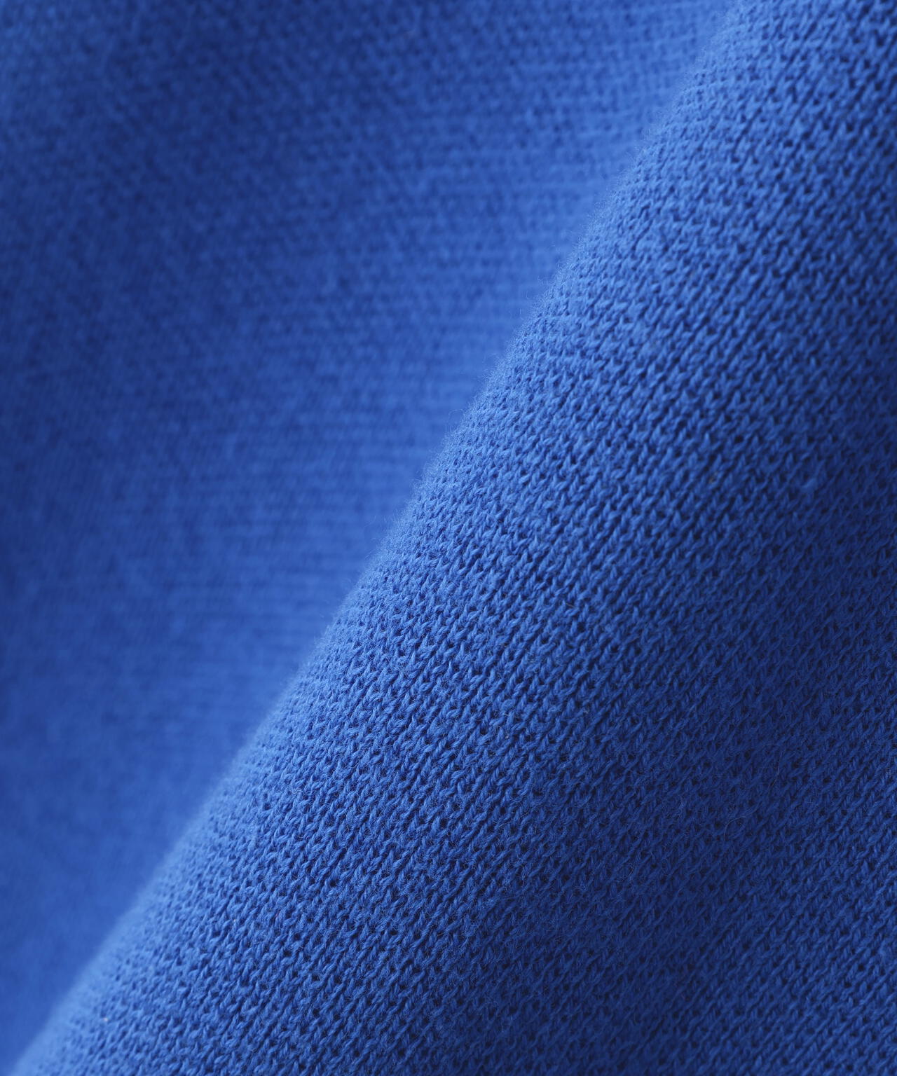 サイドスリットボクシーニット