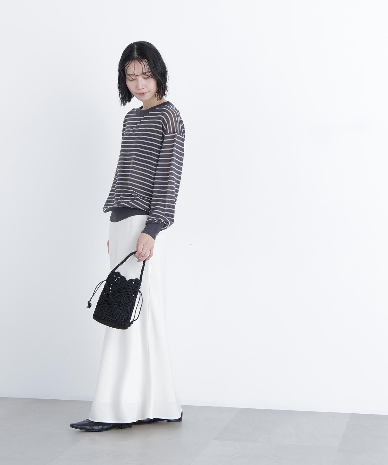 シアーボクシーニット