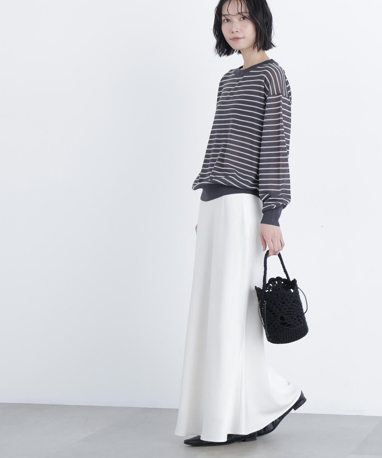 シアーボクシーニット