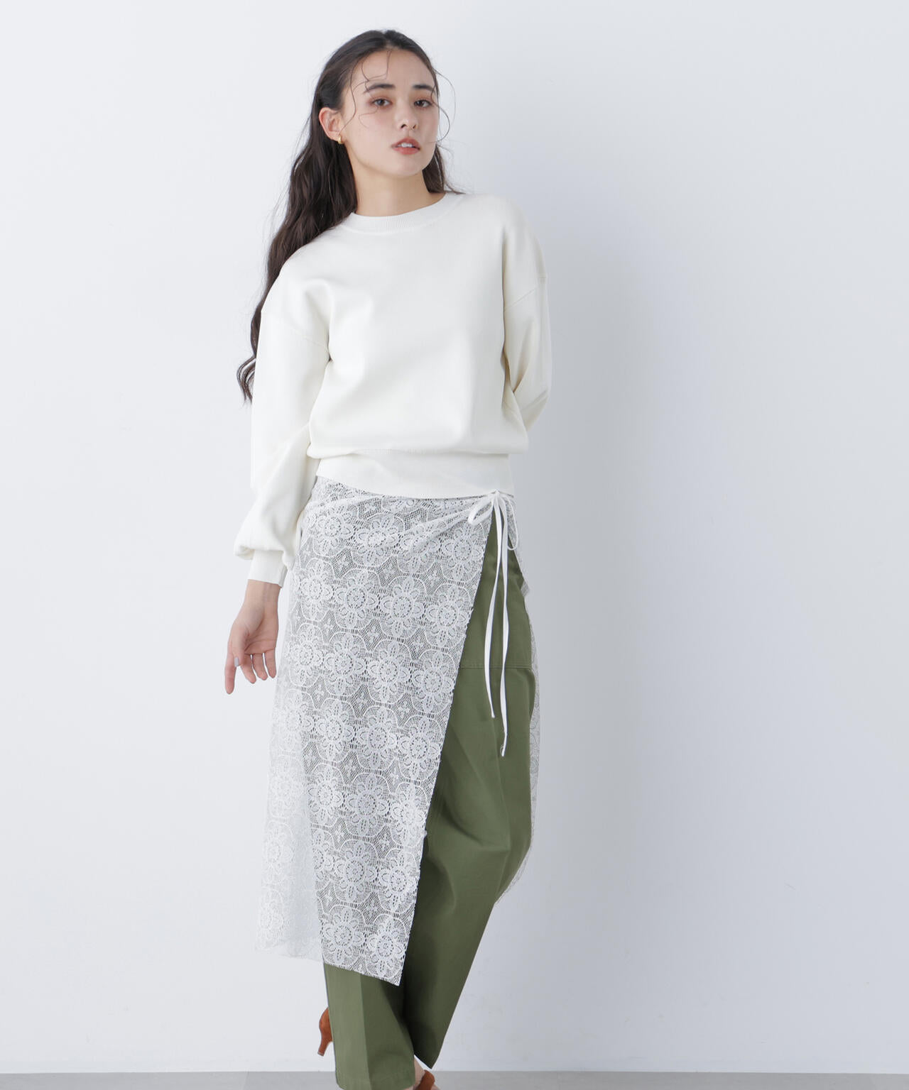 ロゴ刺繍スウェットライクニット