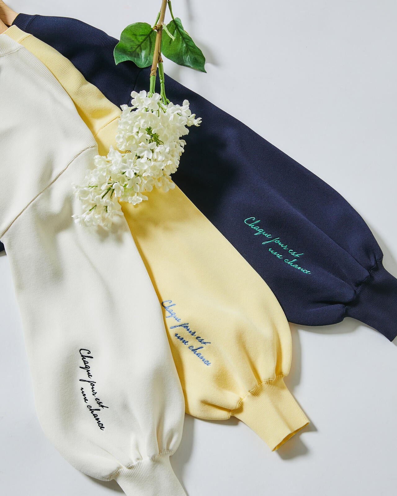 ロゴ刺繍スウェットライクニット